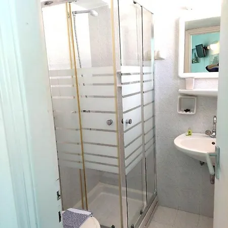 Seatincenter Rooms 3*